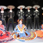 El grupo de Baile Folklorico de la UAG presentó varios bailes en la cena mexicana