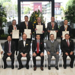 Galardonados con el Mérito Universitario con las autoridades de la UAG.